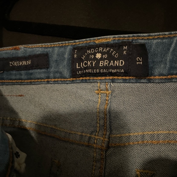 Distressed Light Blue Jeans - Picture 4 of 4